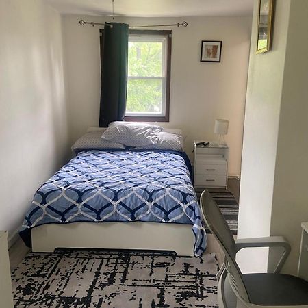 Cozy Room With Private Bathroom ニューヨーク エクステリア 写真